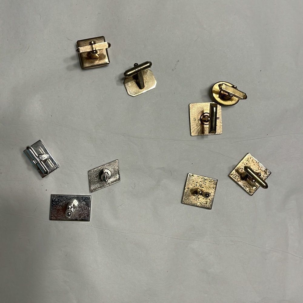Mismatched Cufflinks ! - Picture 5 of 9